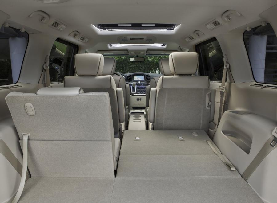  Nissan Quest 2010 года  (фото 3 из 5)